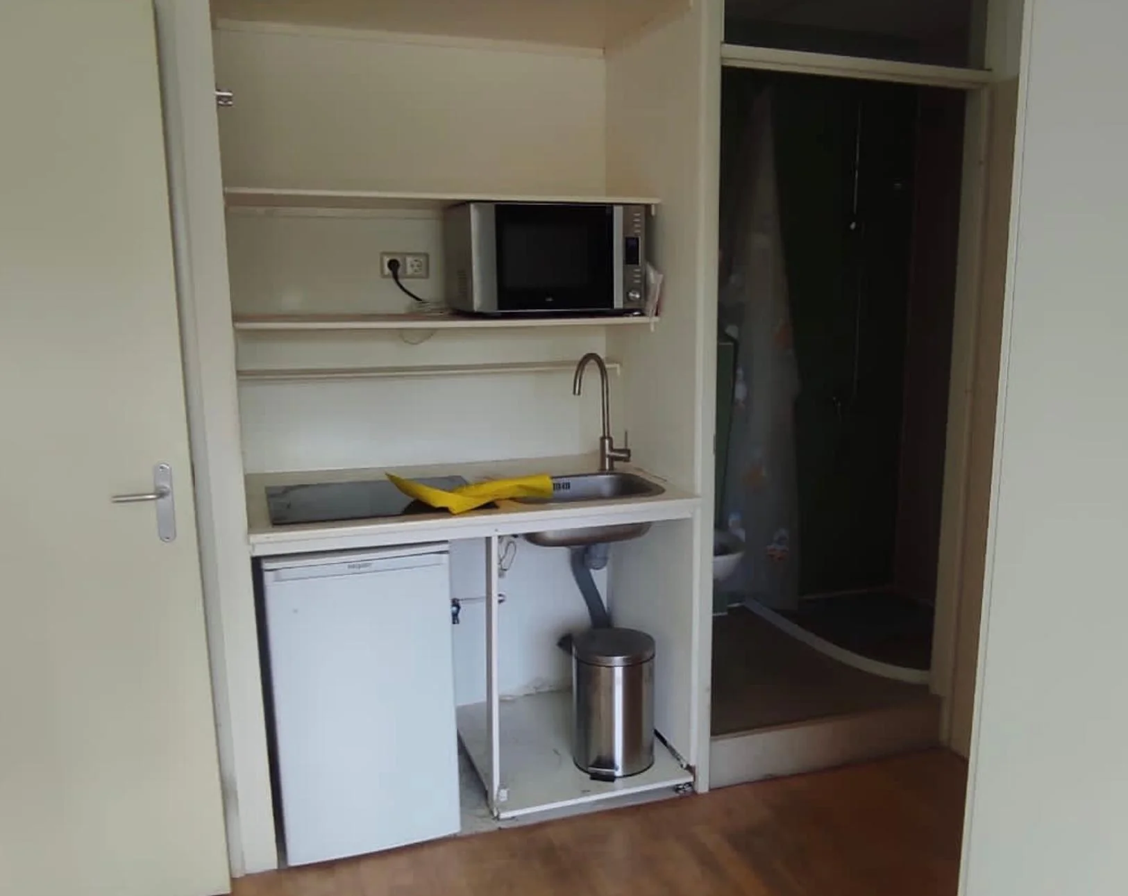 Foto van de Studio gelegen aan de Zwanebloemlaan in Amsterdam