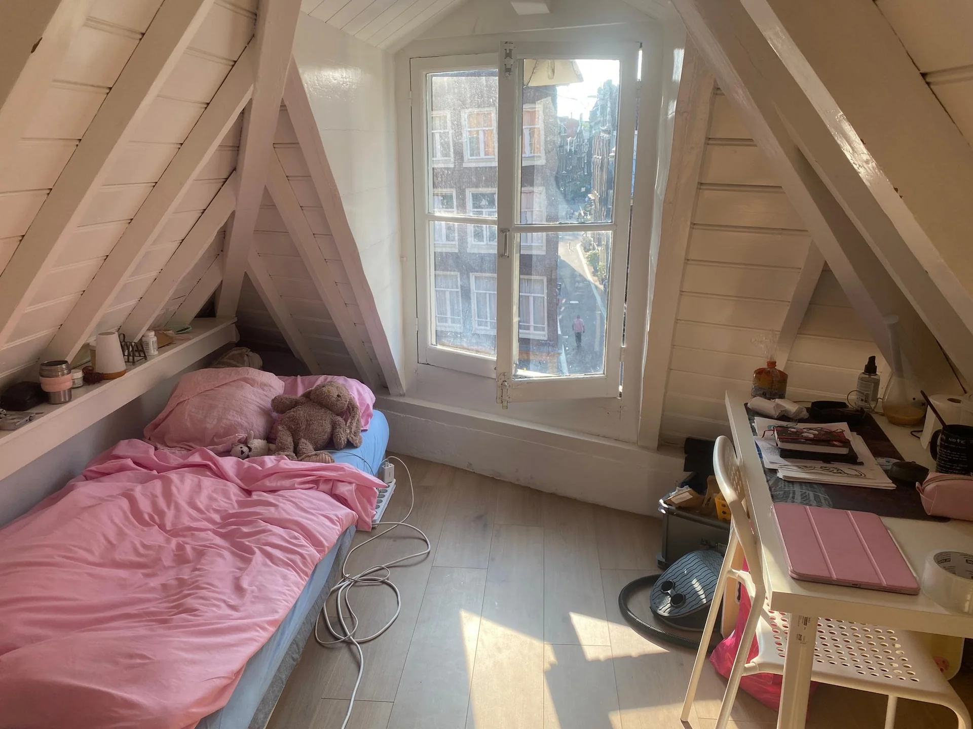 Foto van de Kamer gelegen aan de Korte Kolksteeg in Amsterdam
