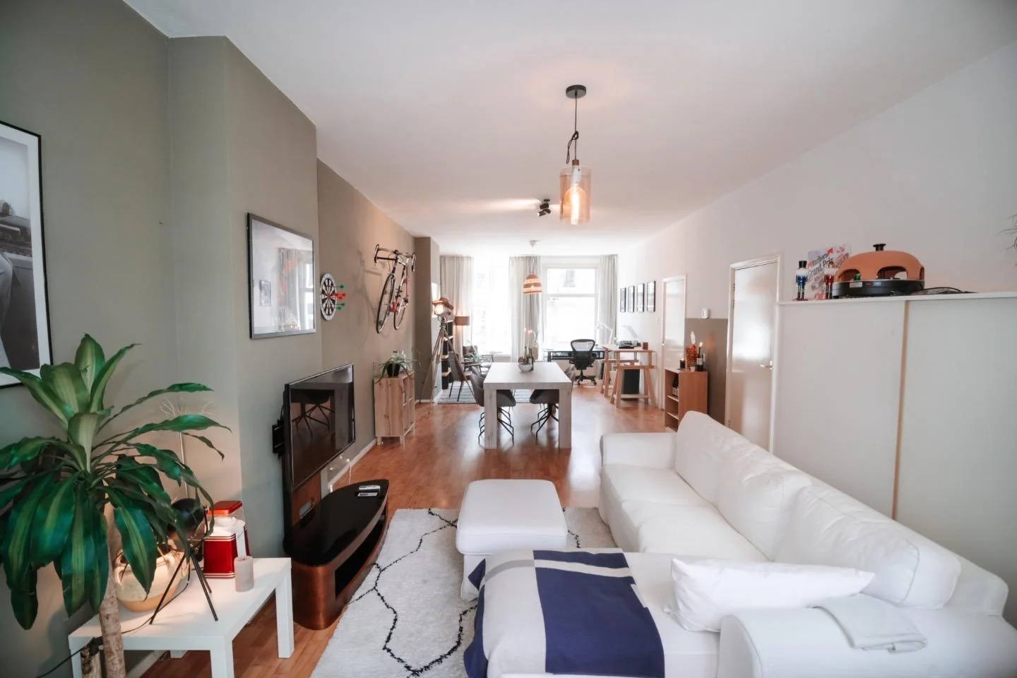 geblurde versie van de foto als achtergrond