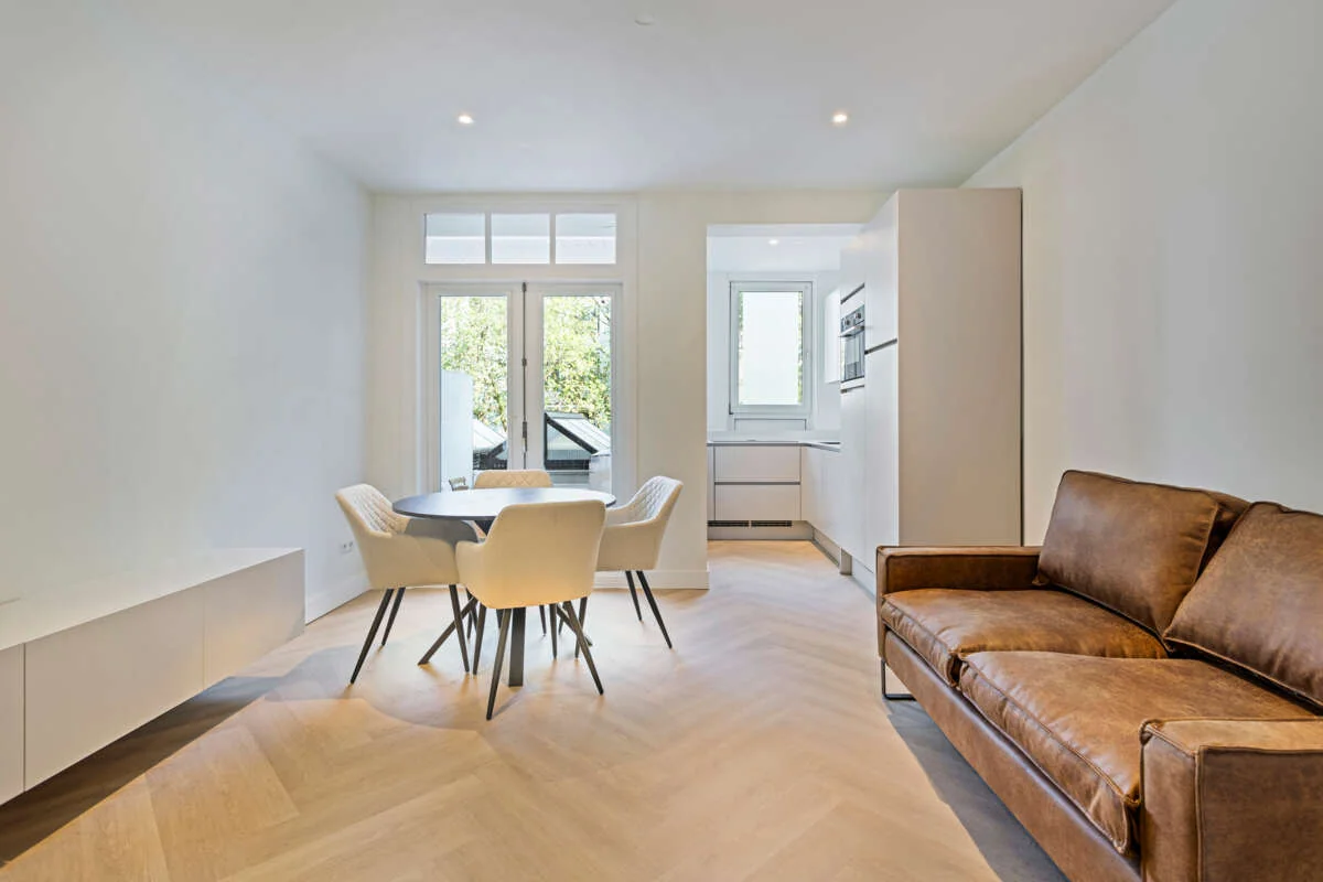 geblurde versie van de foto als achtergrond