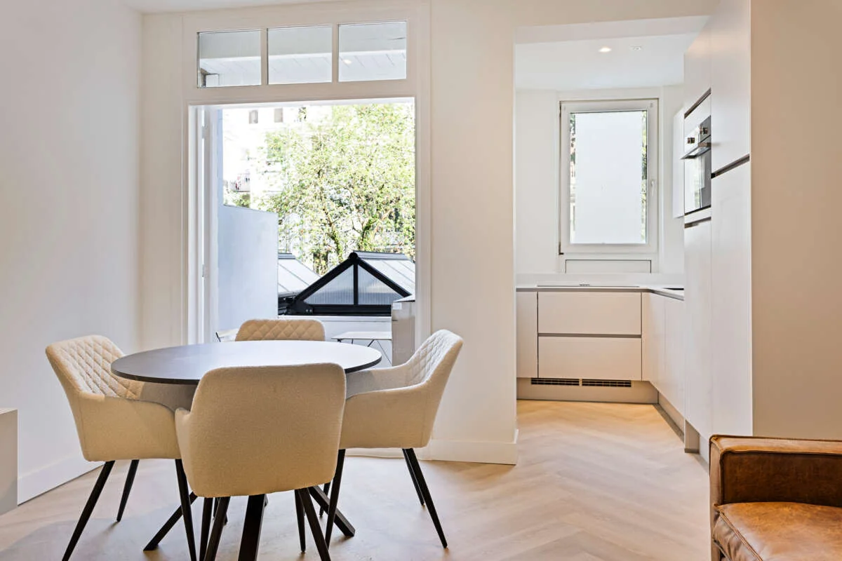 geblurde versie van de foto als achtergrond