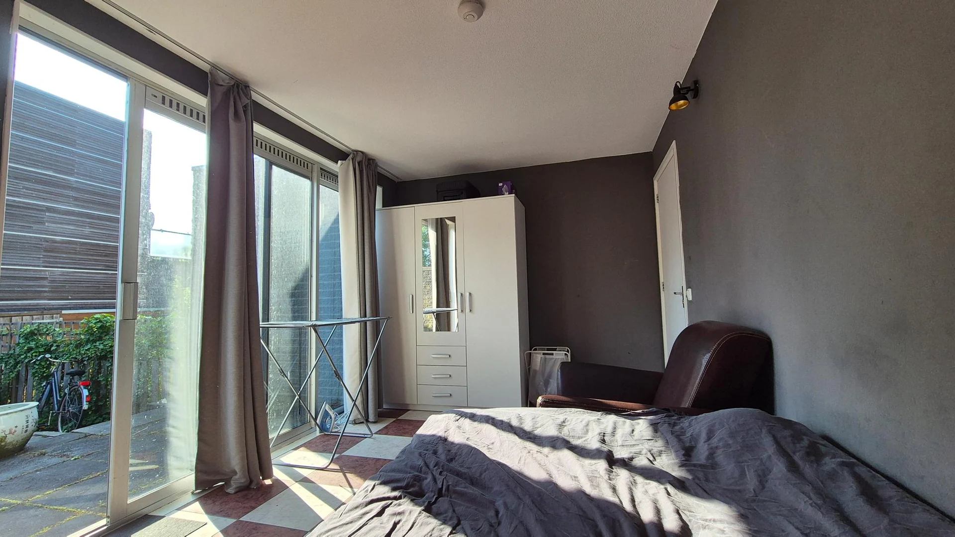 Foto van de Kamer gelegen aan de Clara Zetkinstraat in Amsterdam