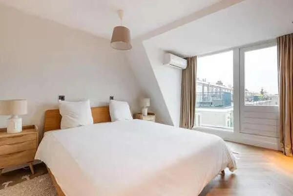 Foto van de Appartement gelegen aan de Eerste Helmersstraat in Amsterdam