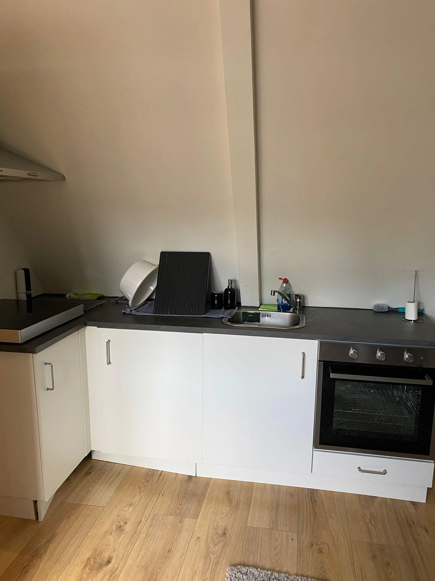 Foto van de Kamer gelegen aan de Maximiliaanstraat in Rotterdam