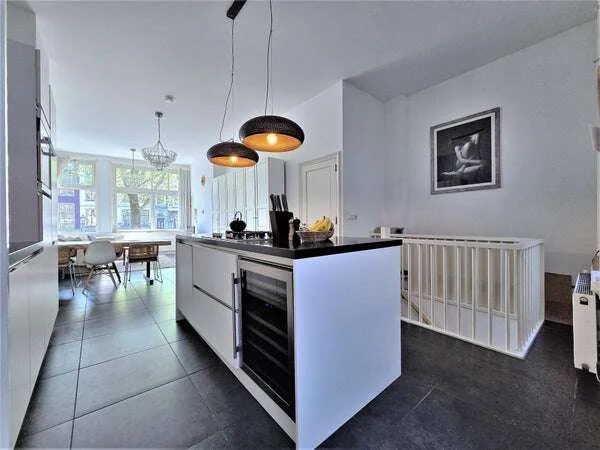 Foto van de Appartement gelegen aan de Oudezijds Voorburgwal in Amsterdam