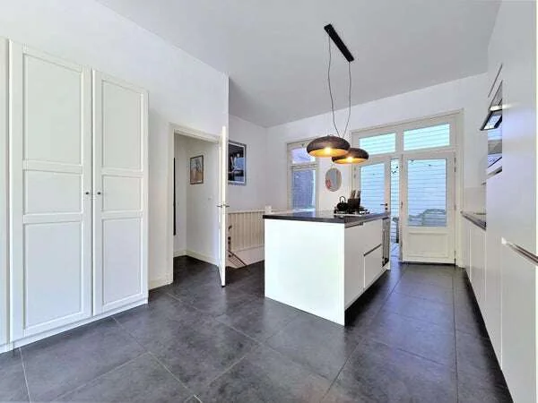 Foto van de Appartement gelegen aan de Oudezijds Voorburgwal in Amsterdam