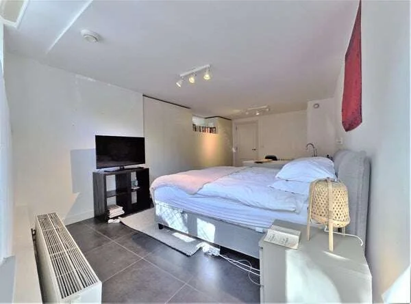 Foto van de Appartement gelegen aan de Oudezijds Voorburgwal in Amsterdam