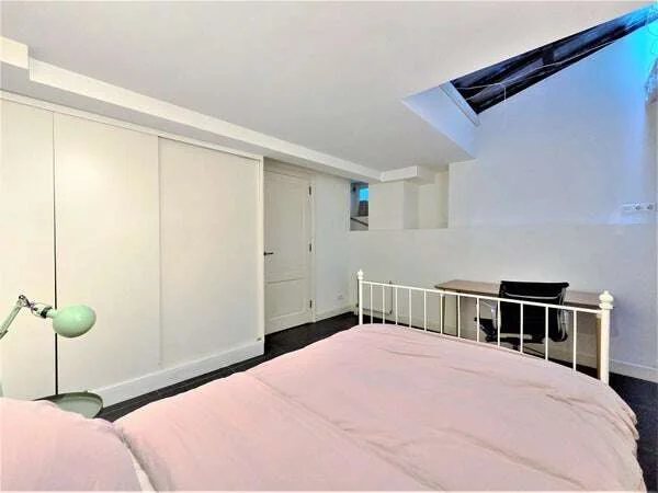 Foto van de Appartement gelegen aan de Oudezijds Voorburgwal in Amsterdam