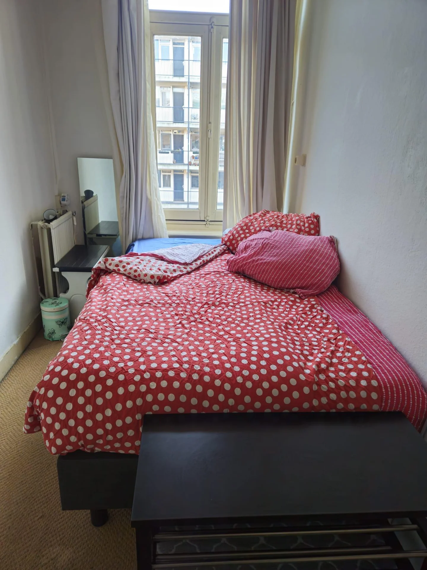 Foto van de Kamer gelegen aan de Tweede Helmersstraat in Amsterdam