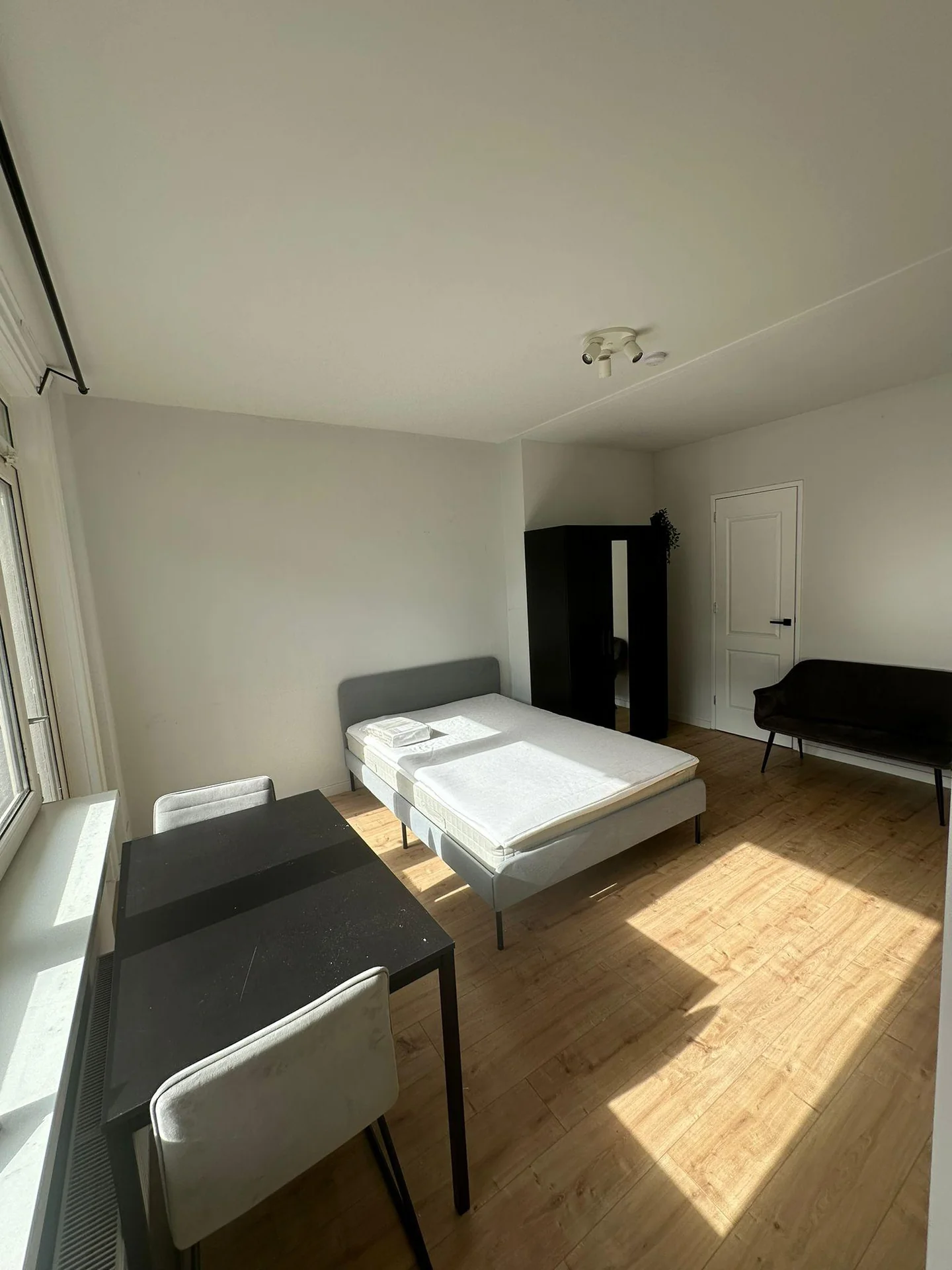 Foto van de Kamer gelegen aan de Narcissenstraat in Rotterdam