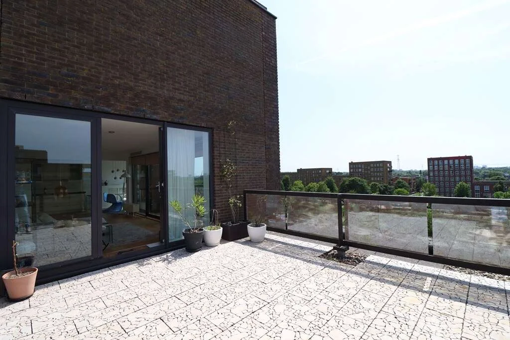 Foto van de Appartement gelegen aan de Eva Besnyöstraat in Amsterdam