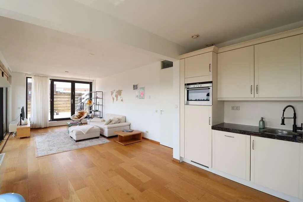 Foto van de Appartement gelegen aan de Eva Besnyöstraat in Amsterdam