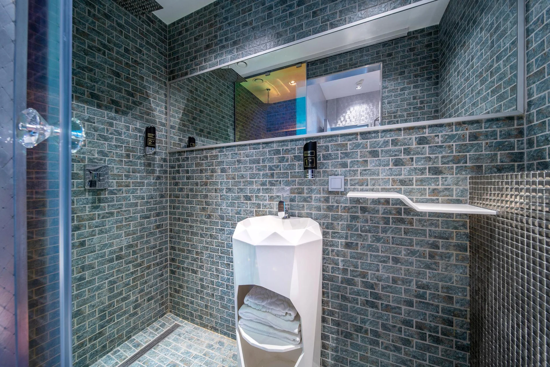 Foto van de Kamer gelegen aan de Laan van Kronenburg in Amstelveen