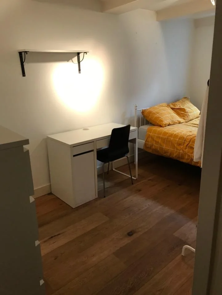 Foto van de Kamer gelegen aan de Prins Hendrikkade in Amsterdam