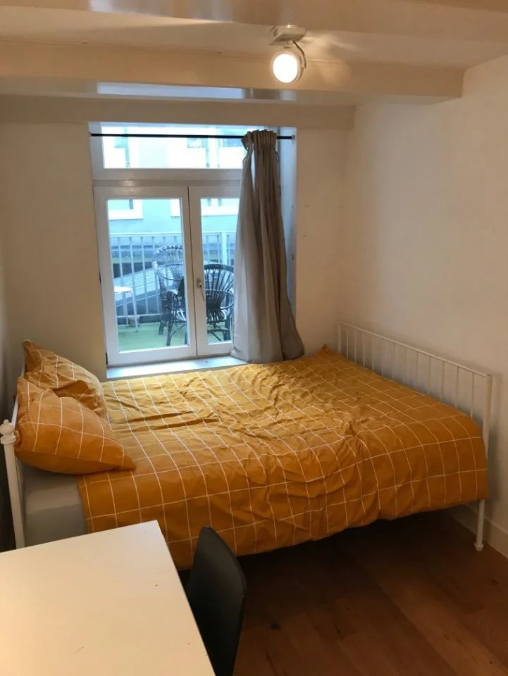 Foto van de Kamer gelegen aan de Prins Hendrikkade in Amsterdam
