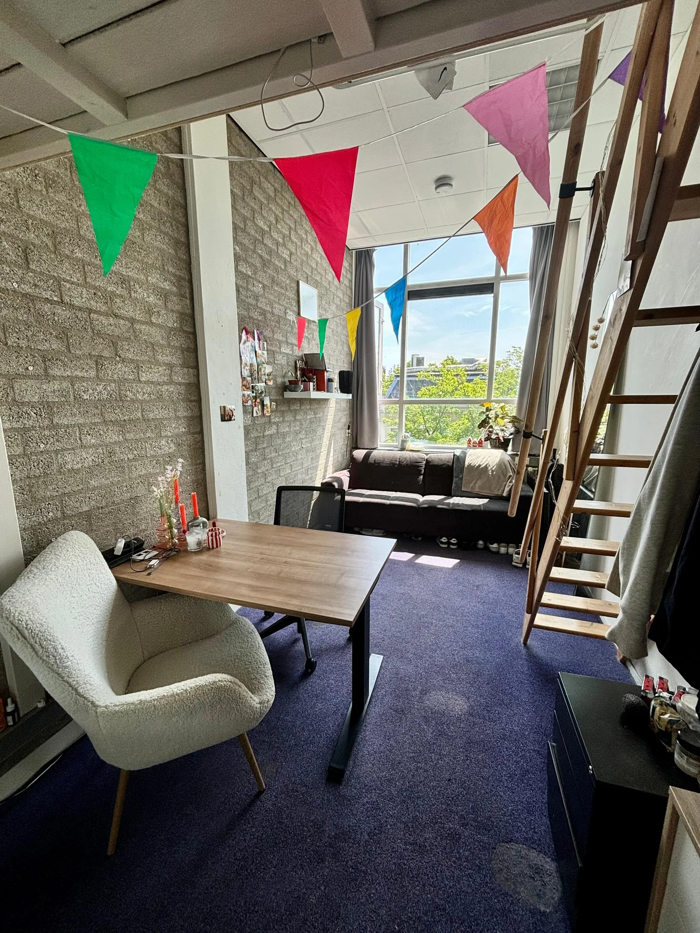 Foto van de Kamer gelegen aan de Herebinnensingel in Groningen