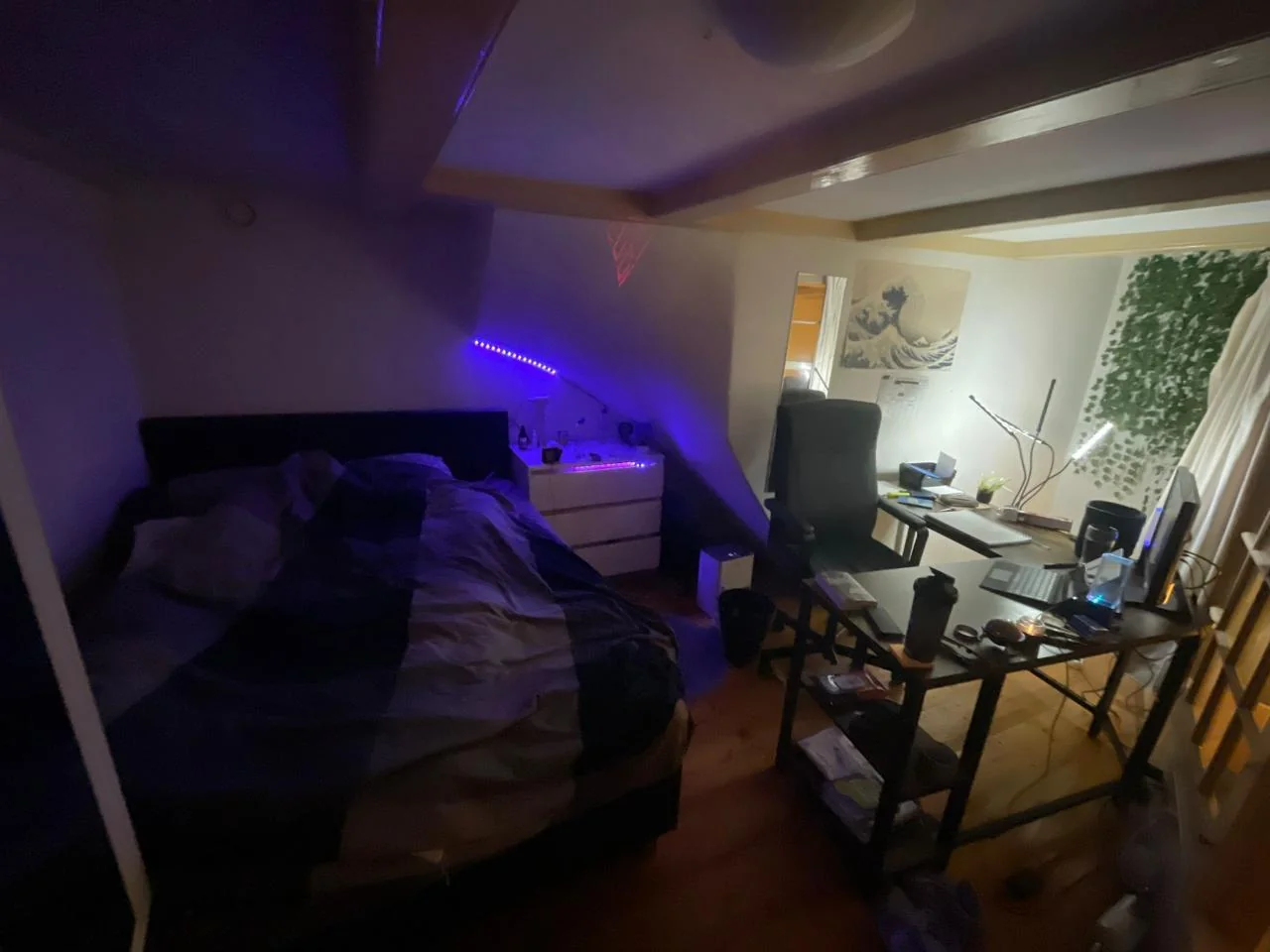 Foto van de Kamer gelegen aan de Sint Nicolaasstraat in Amsterdam