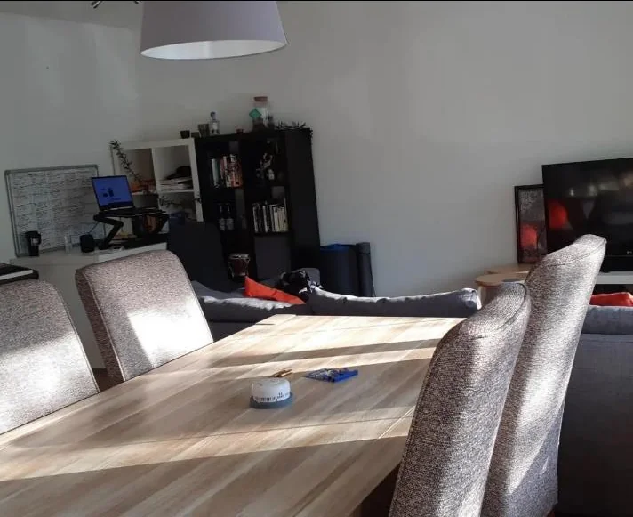 Foto van de Kamer gelegen aan de Aartsbisschop Romerostraat in Utrecht