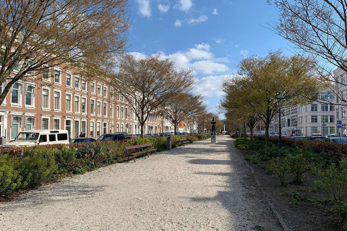 Foto van de Appartement gelegen aan de Laan Copes van Cattenburch in Den Haag