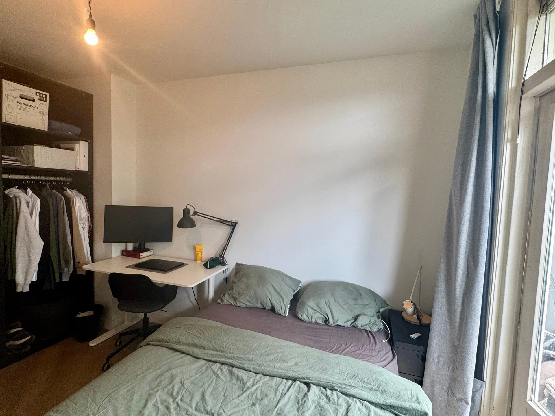 Foto van de Kamer gelegen aan de Admiraal De Ruijterweg in Amsterdam