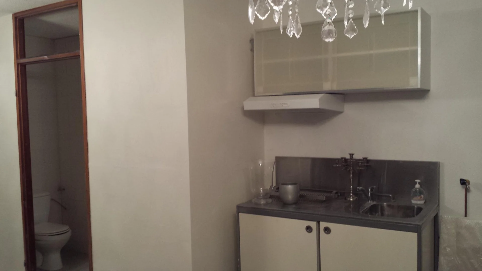 Foto van de Studio gelegen aan de Joop den Uyllaan in Schiedam