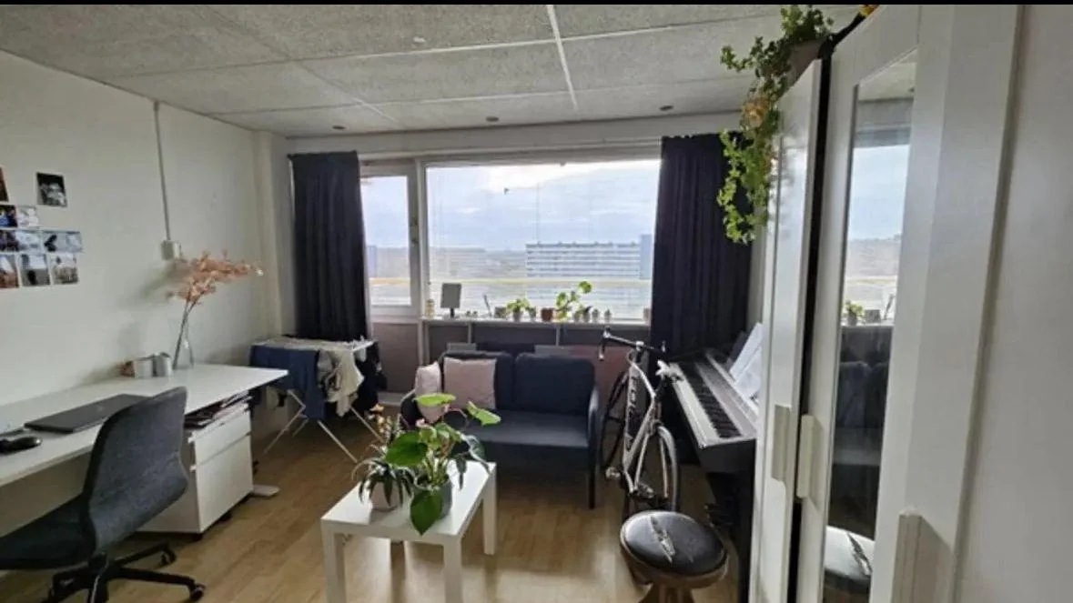 Foto van de Kamer gelegen aan de E. du Perronlaan in Delft