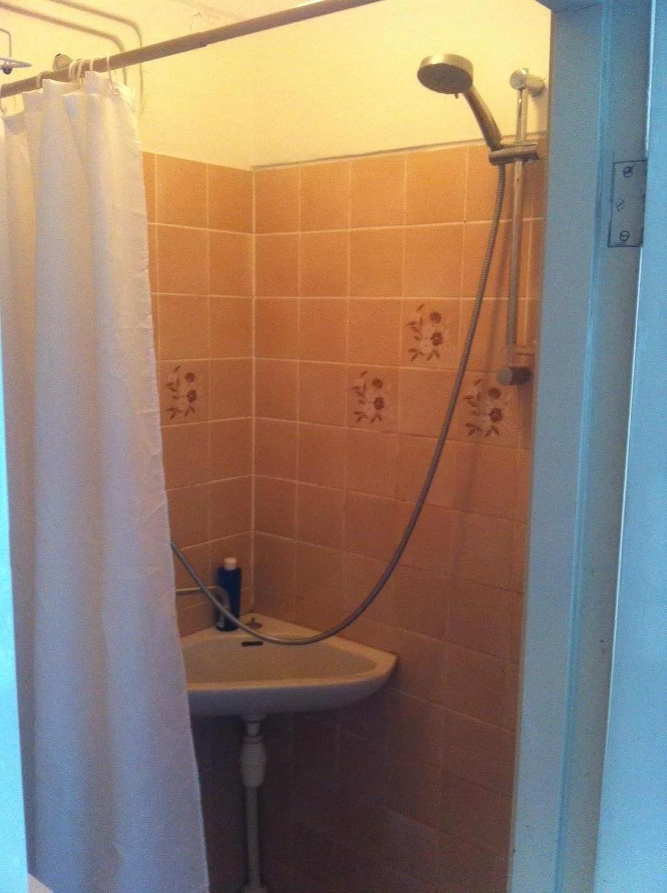Foto van de Kamer gelegen aan de Van der Waalsstraat in Wageningen