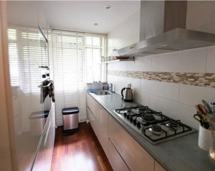 Foto van de Kamer gelegen aan de Sara Burgerhartstraat in Amsterdam