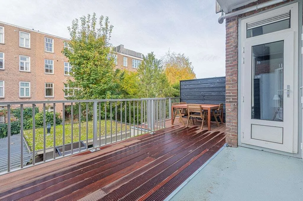 Foto van de Appartement gelegen aan de Paramaribostraat in Amsterdam