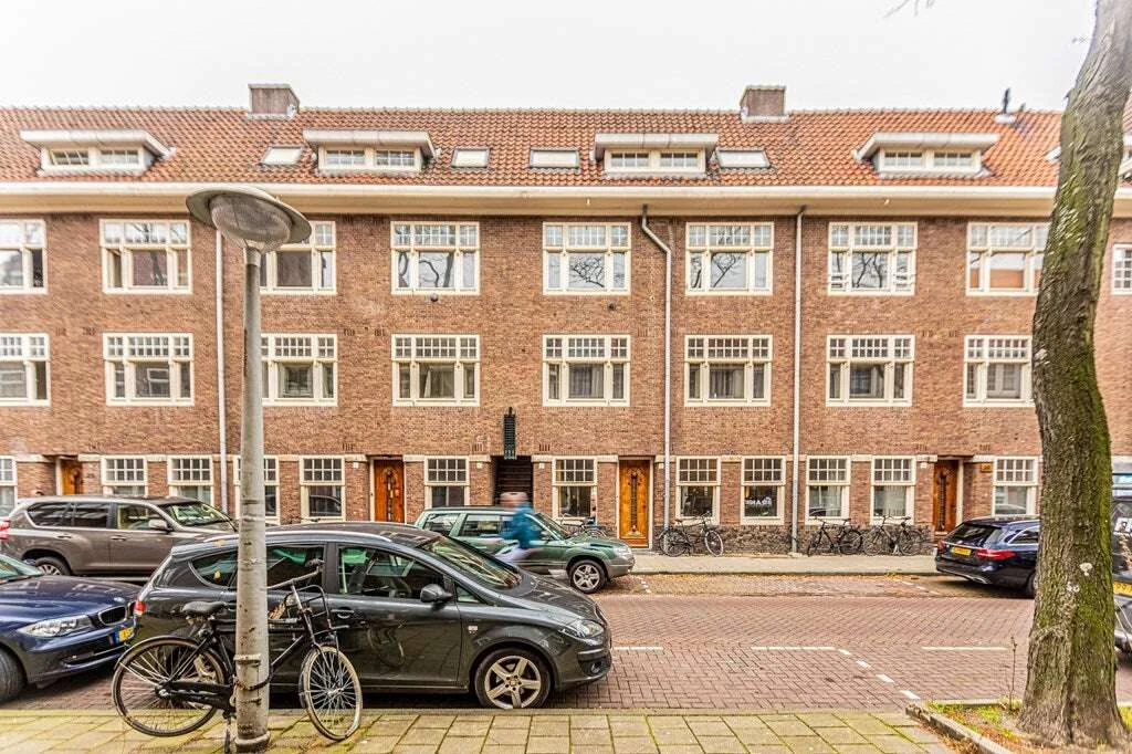 Foto van de Appartement gelegen aan de Paramaribostraat in Amsterdam