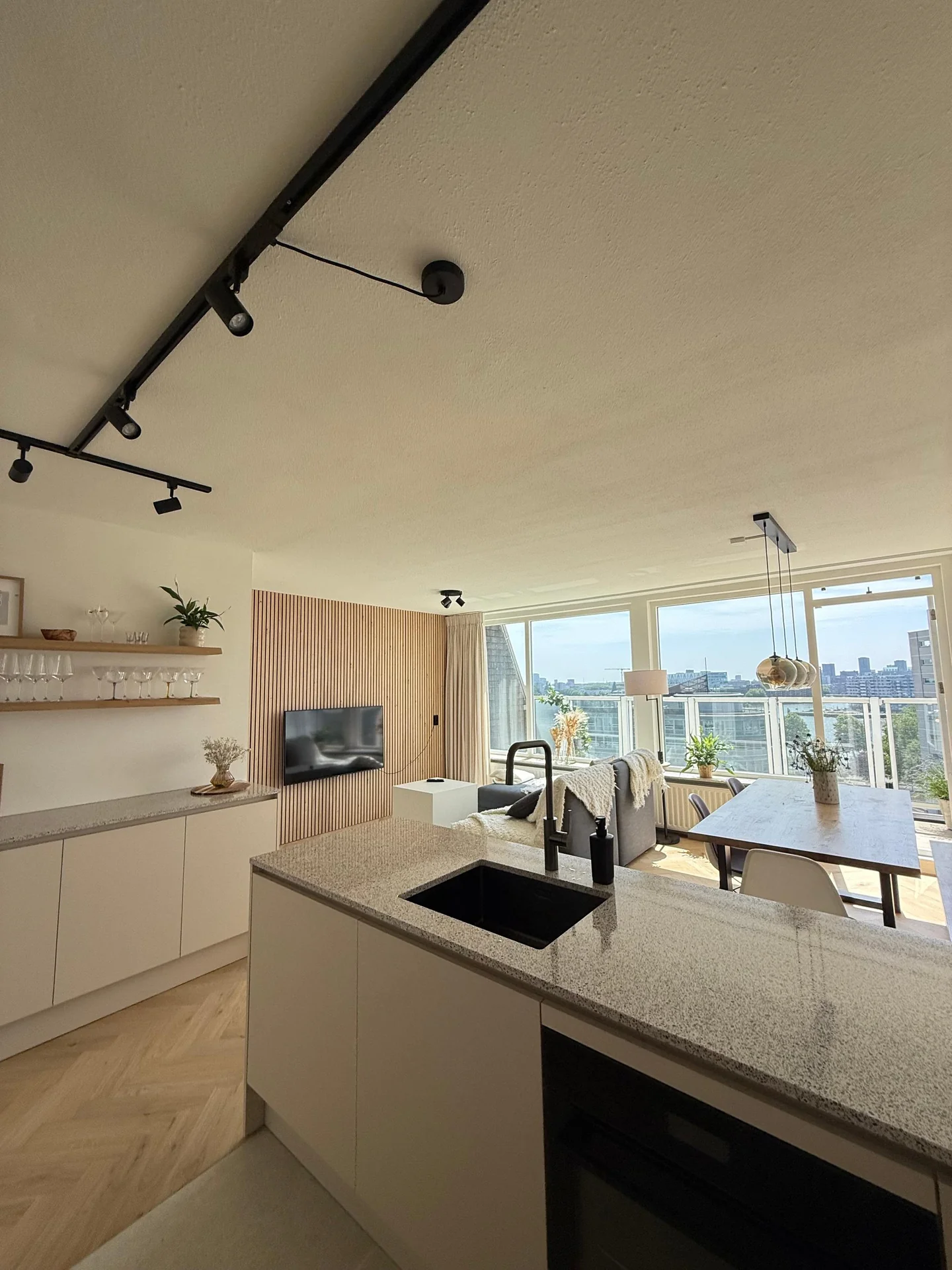 Foto van de Kamer gelegen aan de Admiraliteitskade in Rotterdam