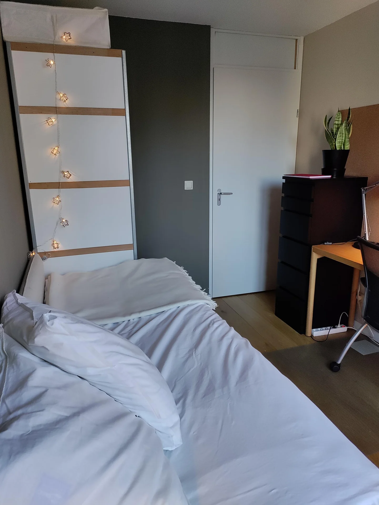 Foto van de Kamer gelegen aan de Schonebergerweg in Rotterdam