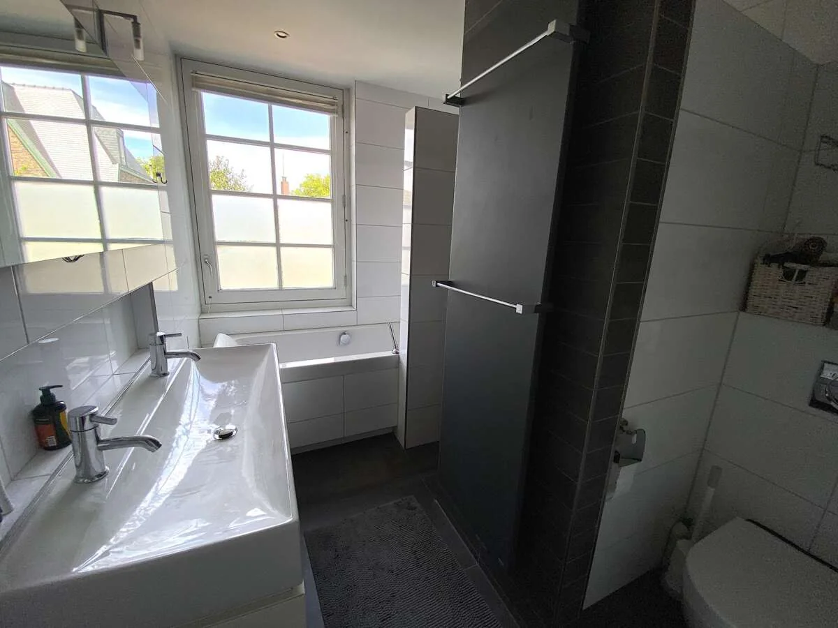 Foto van de Appartement gelegen aan de Badlaan in Amstelveen