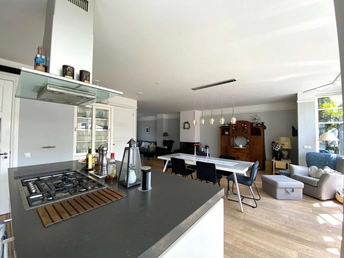 Foto van de Appartement gelegen aan de Badlaan in Amstelveen