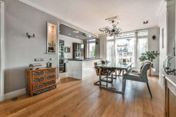 Foto van de Appartement gelegen aan de Jacob van Lennepkade in Amsterdam
