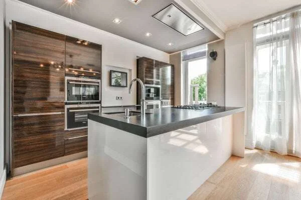 Foto van de Appartement gelegen aan de Jacob van Lennepkade in Amsterdam