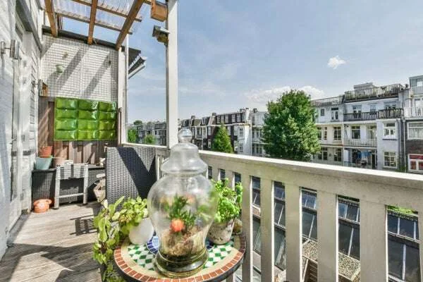 Foto van de Appartement gelegen aan de Jacob van Lennepkade in Amsterdam