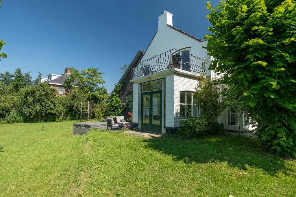 Foto van de Appartement gelegen aan de Haarlemmertrekvaart in Oegstgeest