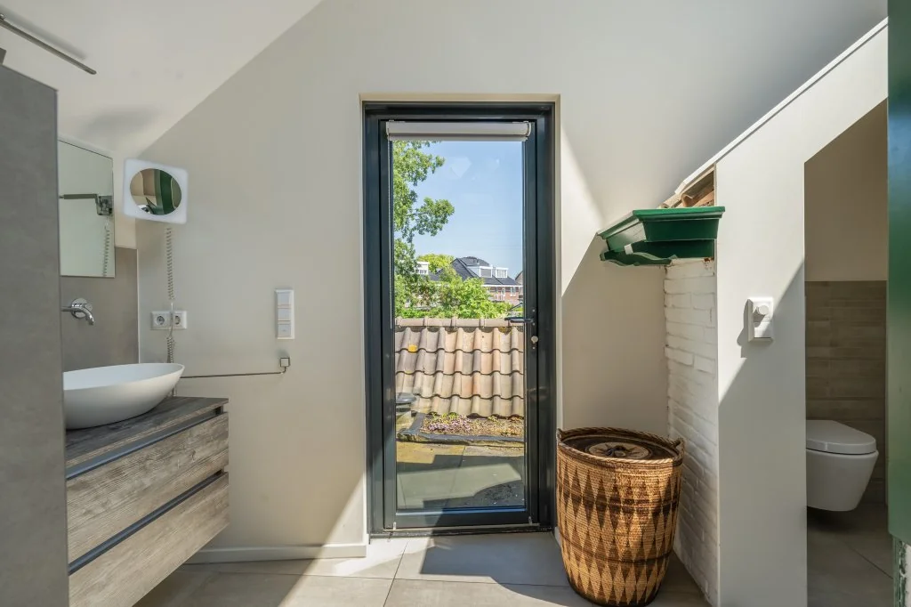 Foto van de Appartement gelegen aan de Haarlemmertrekvaart in Oegstgeest