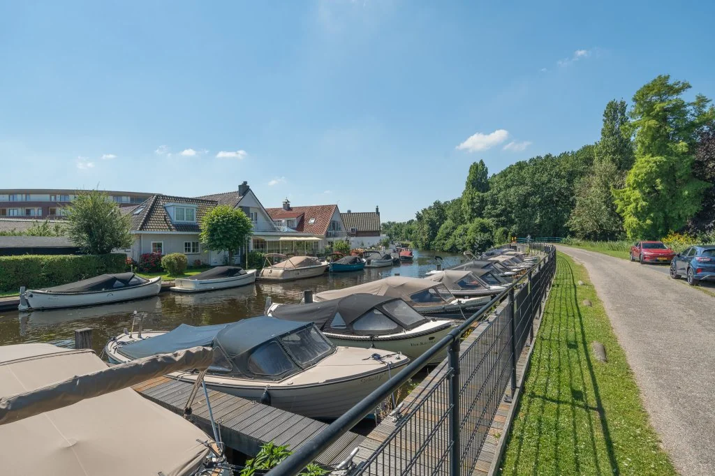 Foto van de Appartement gelegen aan de Haarlemmertrekvaart in Oegstgeest
