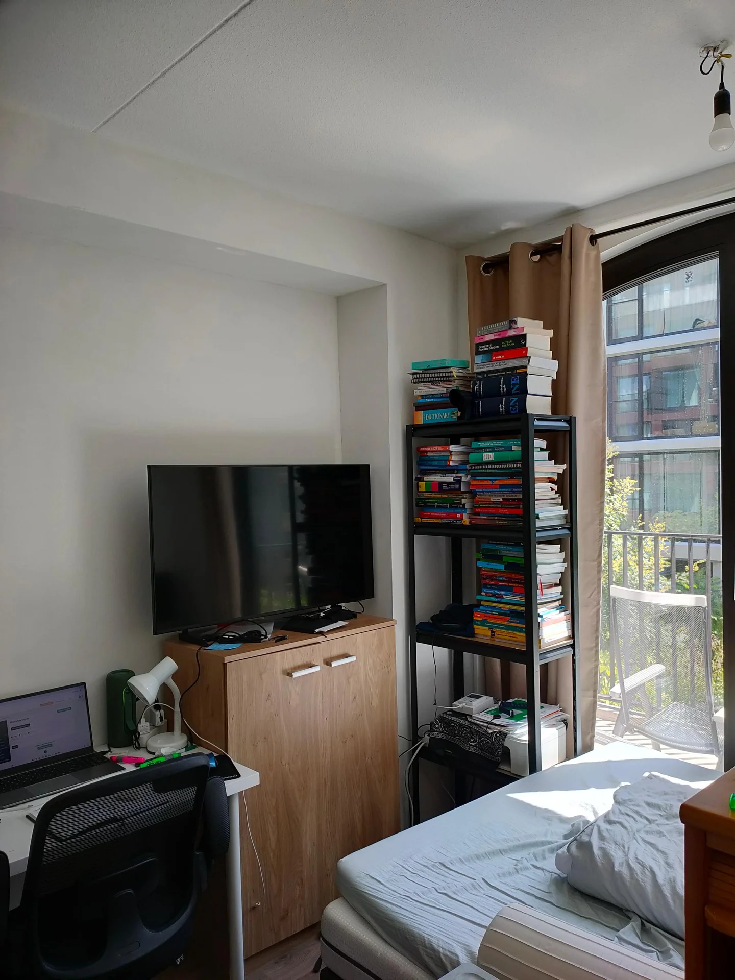 Foto van de Kamer gelegen aan de Oostenburgermiddenstraat in Amsterdam