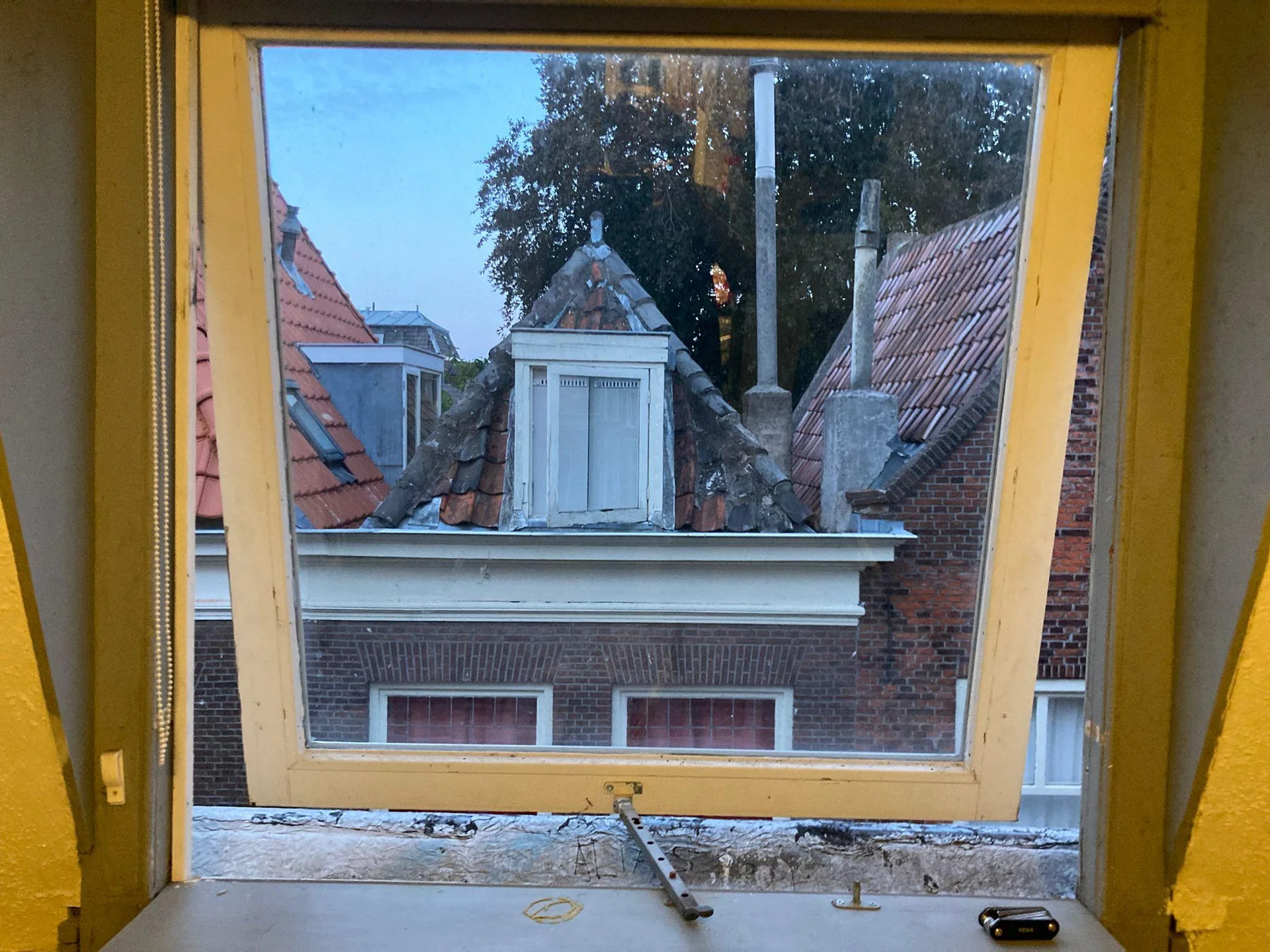 Foto van de Kamer gelegen aan de Janvossensteeg in Leiden