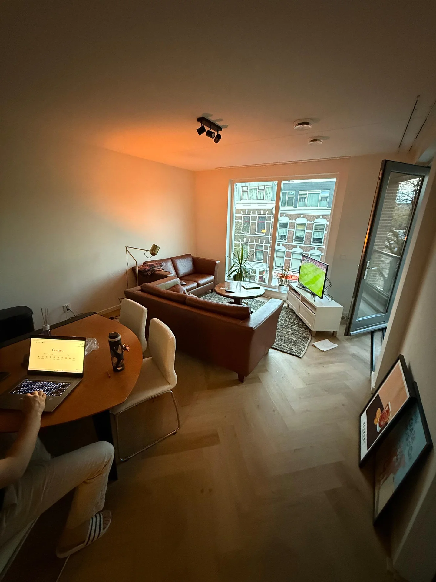 Foto van de Kamer gelegen aan de Roentgenstraat in Rotterdam