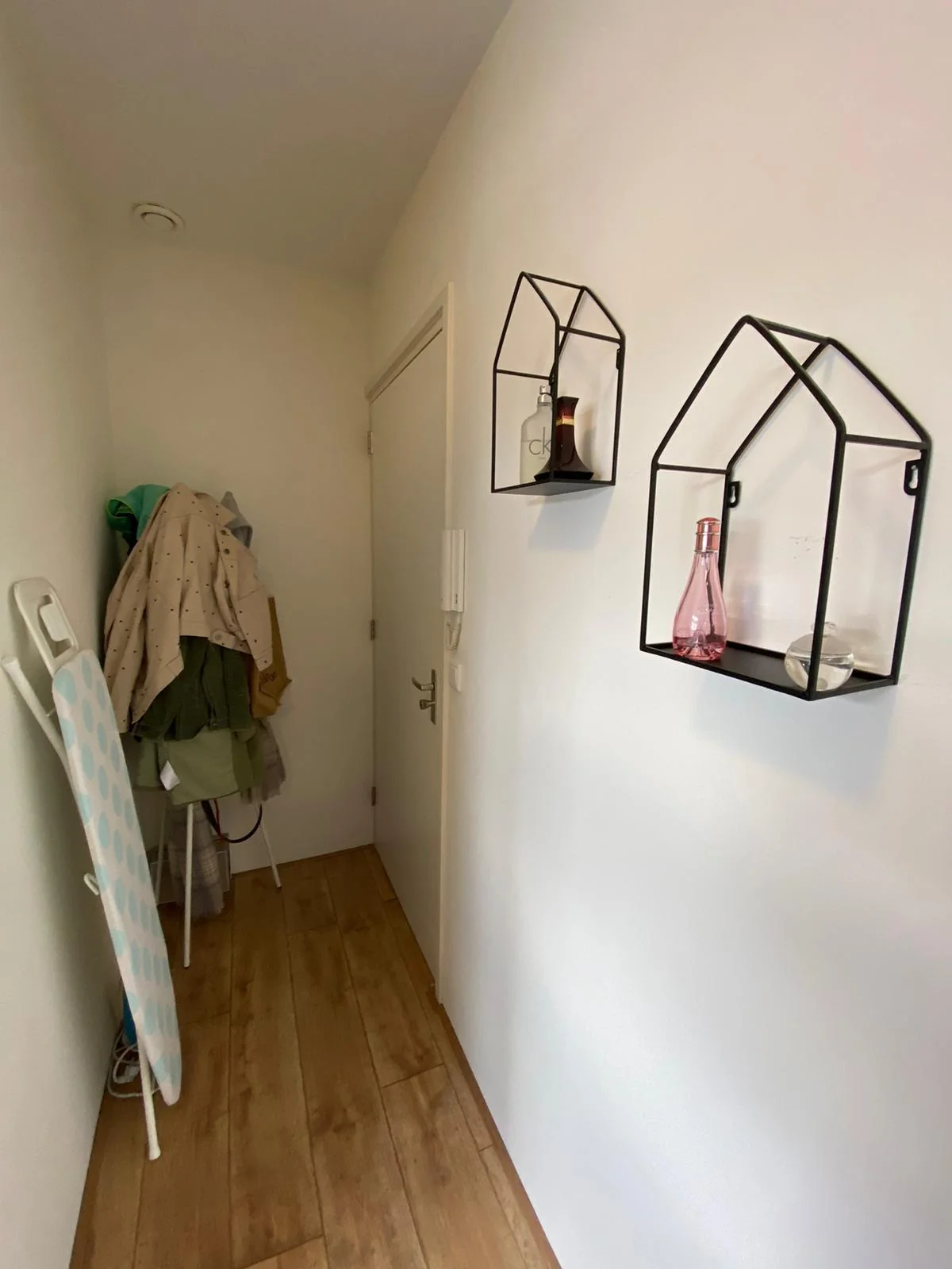 Foto van de Kamer gelegen aan de Nieuwe Ebbingestraat in Groningen