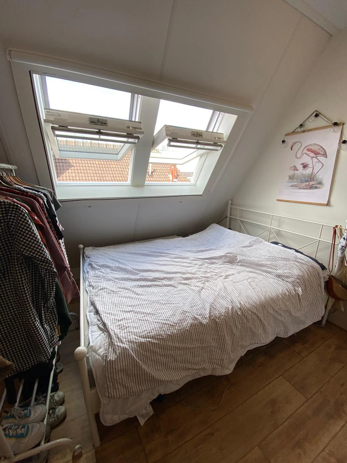 Foto van de Kamer gelegen aan de Nieuwe Ebbingestraat in Groningen