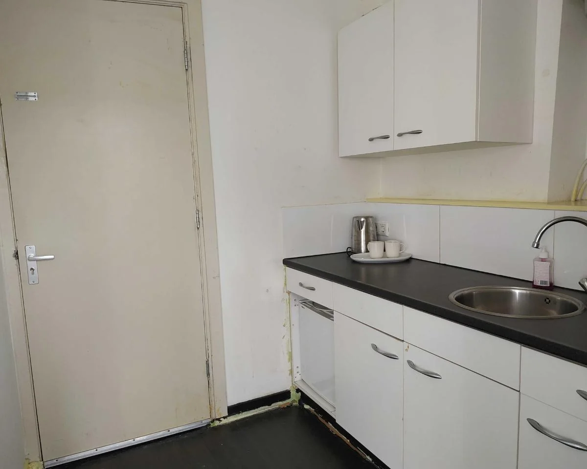 Foto van de Kamer gelegen aan de Lange Leidsedwarsstraat in Amsterdam