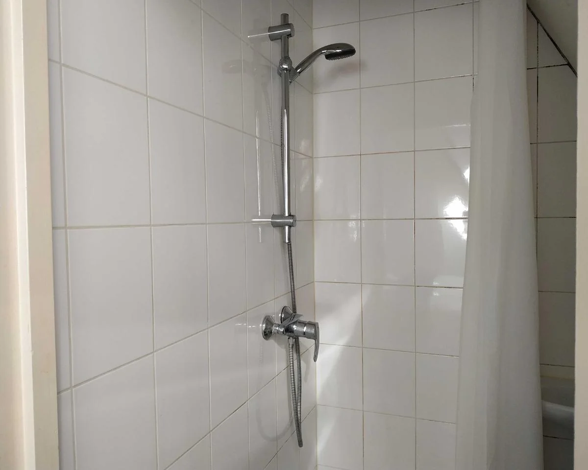 Foto van de Kamer gelegen aan de Lange Leidsedwarsstraat in Amsterdam