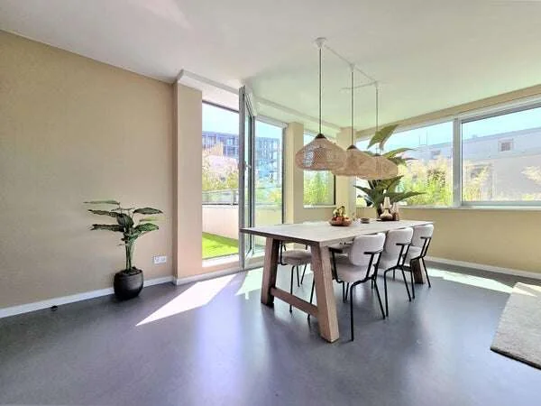 Foto van de Appartement gelegen aan de Radarweg in Amsterdam
