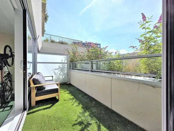 Foto van de Appartement gelegen aan de Radarweg in Amsterdam