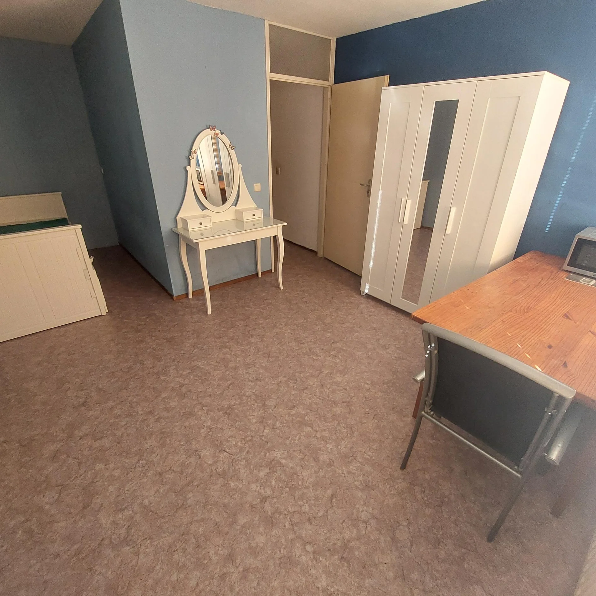 Foto van de Kamer gelegen aan de Lange Lombardstraat in Den Haag